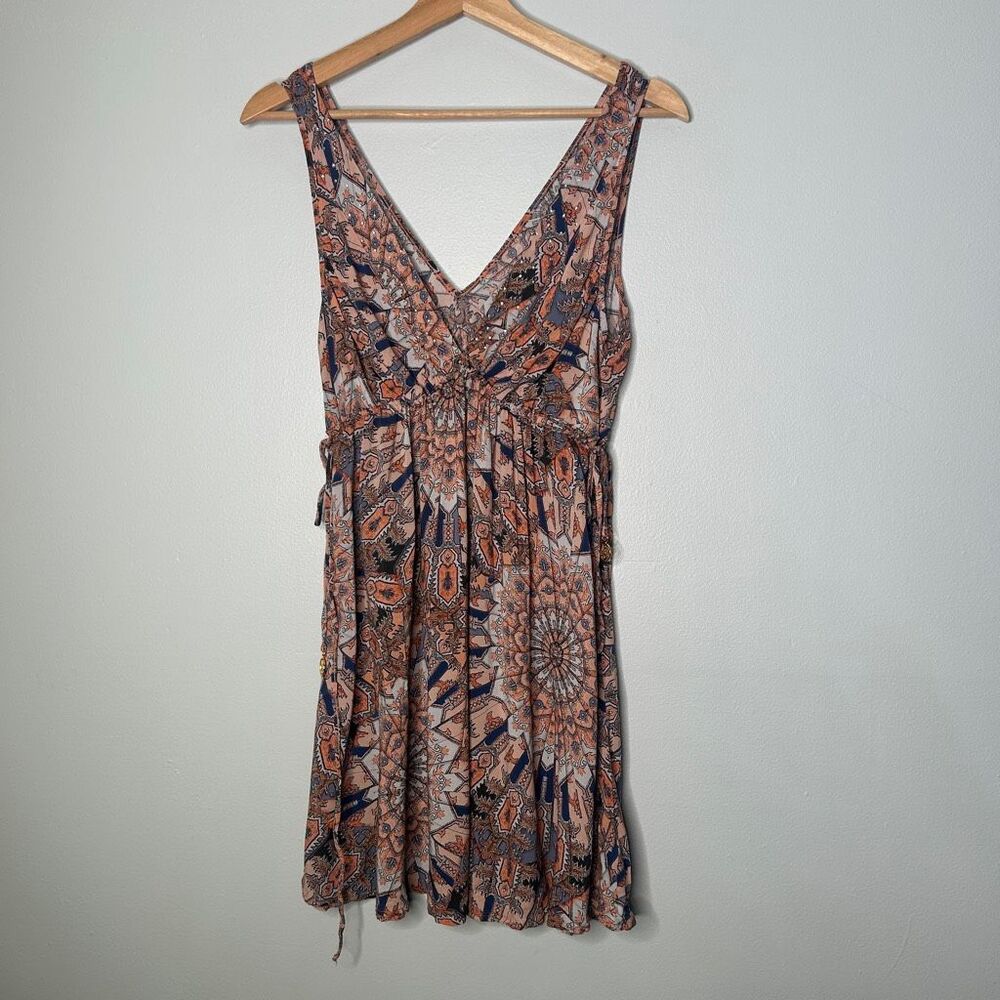 Luli Fama LA REINA DEL SUR - V Neck Short Dress - Picture 4 of 10